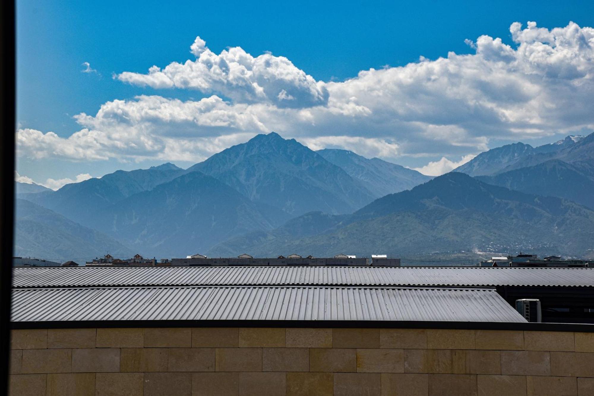 Yourhouse Микрорайон Жетысу-2, Дом 69 Almaty Eksteriør billede